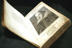 0shakespeare-first-folio-9E25-D40D-DABD