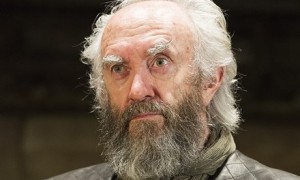 Jonathan Pryce as King Lear