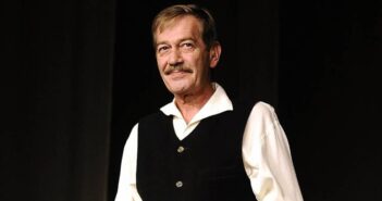 Ferhan Şensoy 2000. Oyun’la Anıldı