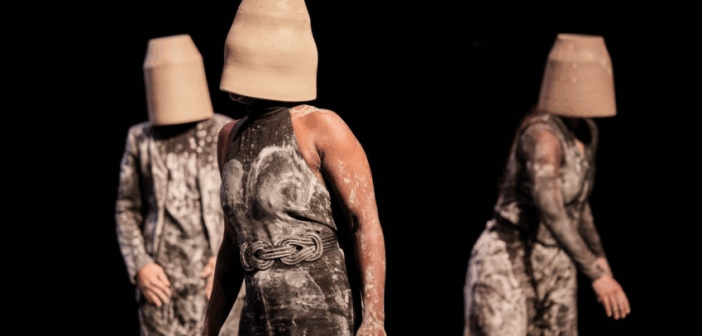 İstanbul Tiyatro Festivali’nden Çarpıcı Bir Oyun: Biz Kimiz?