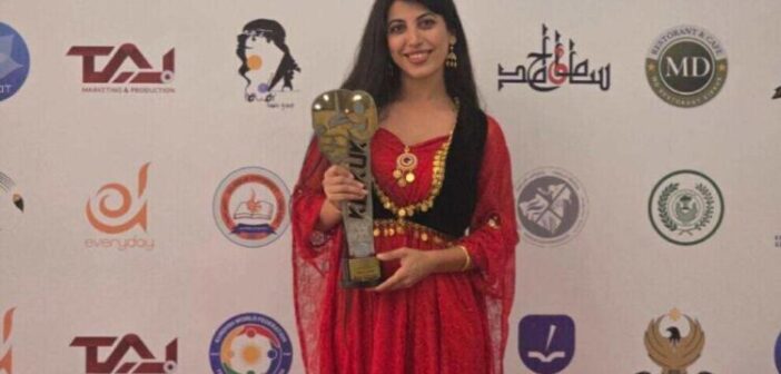 Halepçeli Toran Umîd Qadir ‘En İyi Kadın Oyuncu’ Ödülünü Aldı