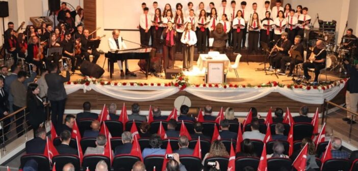 Güzel Sanatlar Liselerinde Zorunlu Gösteri: “Kim Var?”