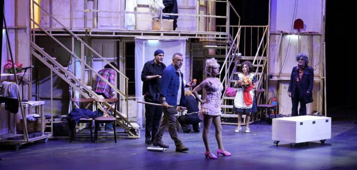 ‘Oyunun Oyunu’ndan Seyirciye Komedi Şöleni