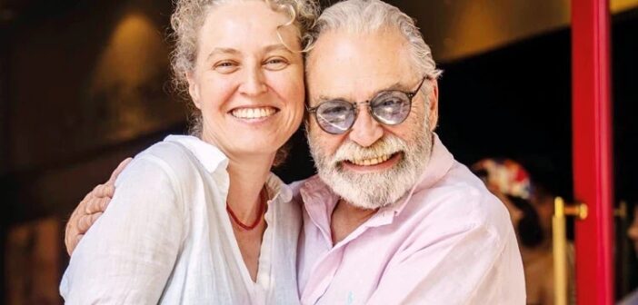 “Baba” Adlı Oyunda Başrolde Haluk Bilginer Var: İnsan Zihninde Ne Biriktirir?