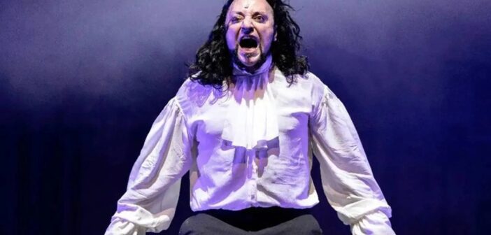 Hayko Cepkin: Uyandırır Bence Sanat