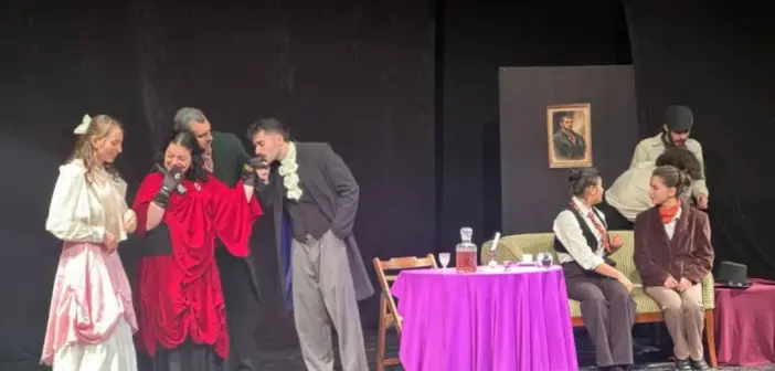 Üniversiteliler İzmir’de Tiyatro Festivalinde Buluştu