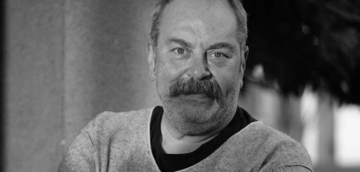 Ali Düşenkalkar Bursa BB Şehir Tiyatroları Genel Sanat Yönetmenliğinden Ayrıldı