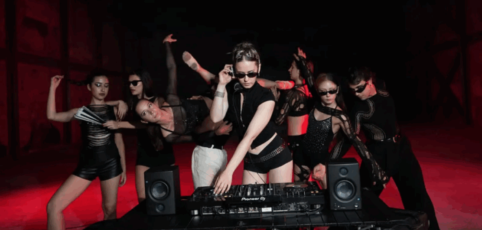 Bale ve Rave Kültürü Aynı Sahnede: Technoballerina’nın Yeni Performansı “PRIMA”