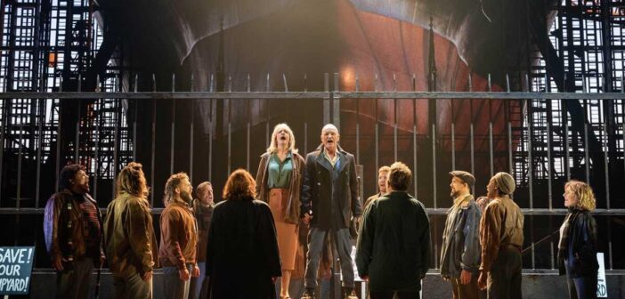 Sting, Çocukluğunun Tersanesine Sahnede Döndü: The Last Ship