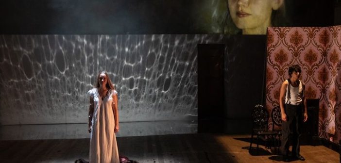 “NINA”: Sahnedeki Yaratıcılığın Bedelini Kim Ödüyor?
